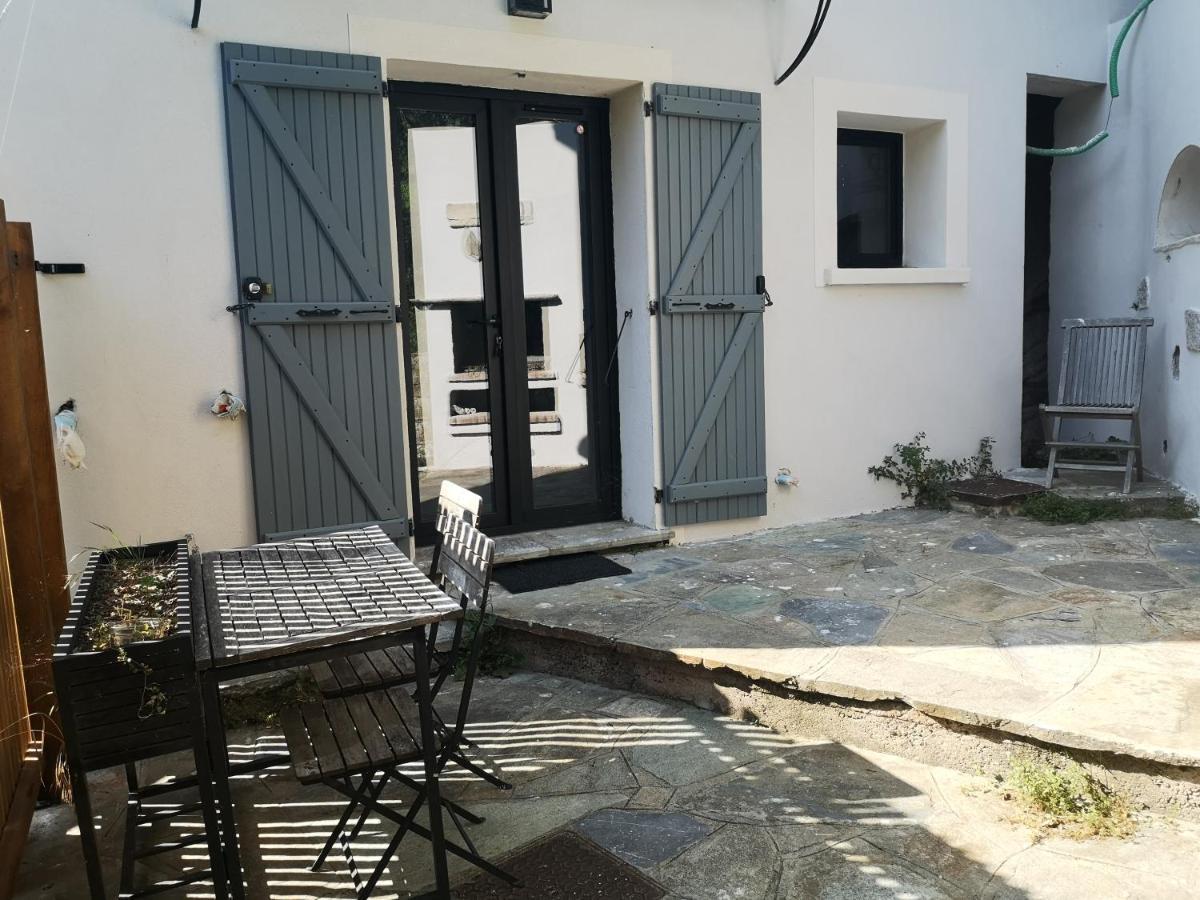 Studio Style Industriel Apartment Barbaggio Luaran gambar